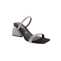 Chinelo AZAREY