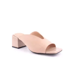 Chinelo AZAREY