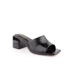 Chinelo AZAREY