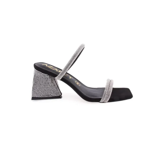 Chinelo AZAREY