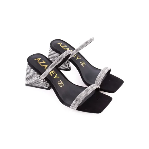 Chinelo AZAREY
