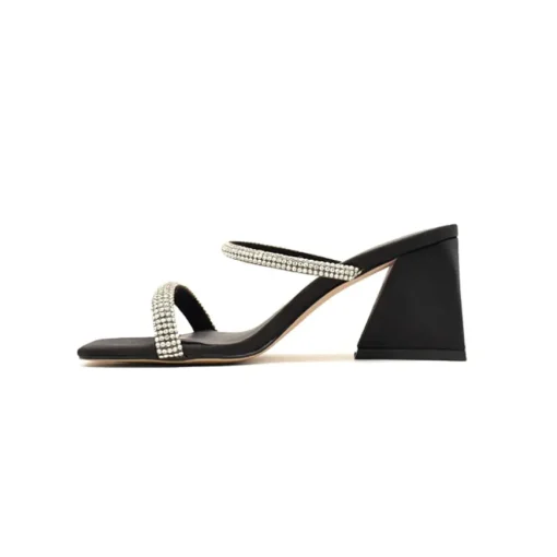 Chinelo AZAREY