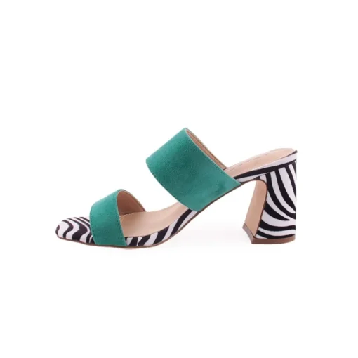 Chinelo AZAREY
