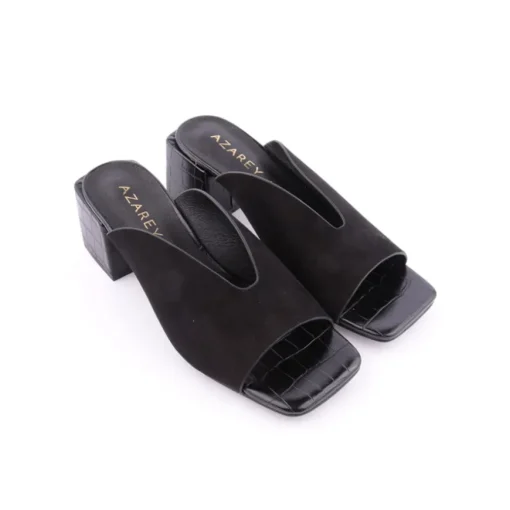 Chinelo AZAREY