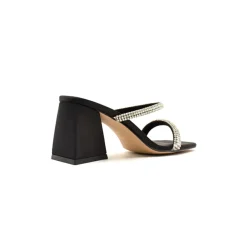 Chinelo AZAREY