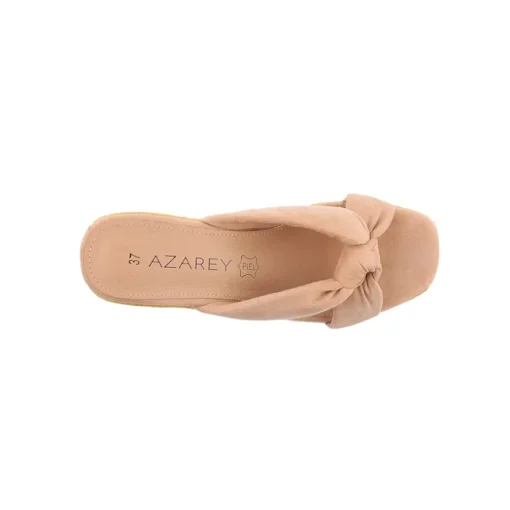 Chinelo AZAREY