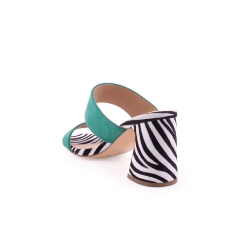 Chinelo AZAREY