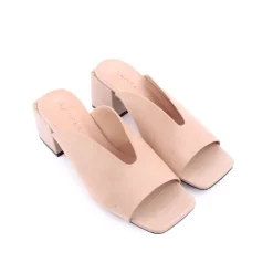 Chinelo AZAREY