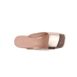 Chinelo AZAREY