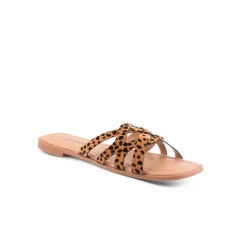 Chinelo ISTERIA