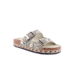 Chinelo ISTERIA