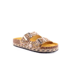 Chinelo ISTERIA