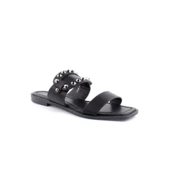 Chinelo ISTERIA