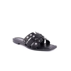 Chinelo ISTERIA
