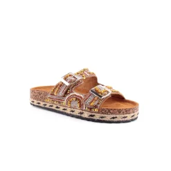Chinelo ISTERIA