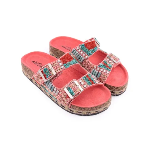 Chinelo ISTERIA