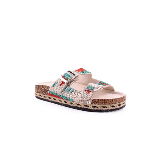 Chinelo ISTERIA