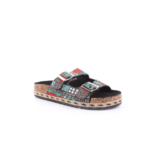 Chinelo ISTERIA