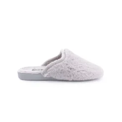 Chinelo JAVER