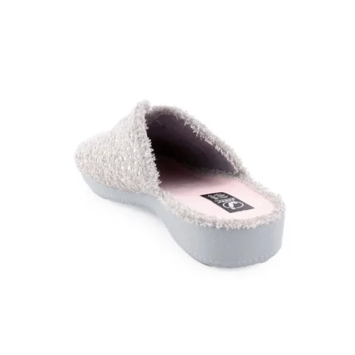 Chinelo JAVER