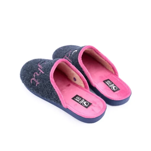 Chinelo JAVER
