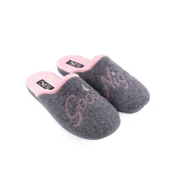 Chinelo JAVER