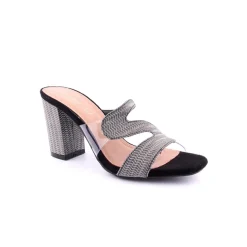 Chinelo LAPIERCE