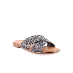 Chinelo LAPIERCE