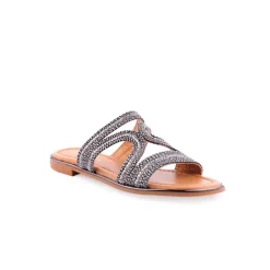 Chinelo LAPIERCE
