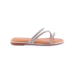 Chinelo LAPIERCE