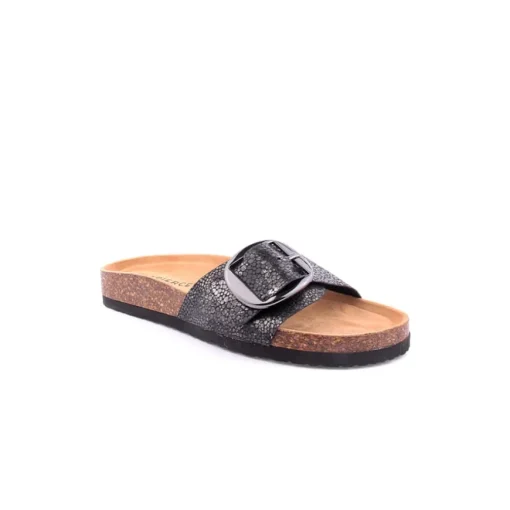 Chinelo LAPIERCE