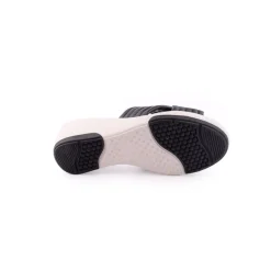 Chinelo MODARE