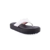 Chinelo MOLECA