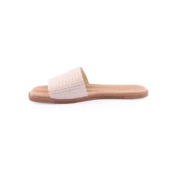 Chinelo MOLECA