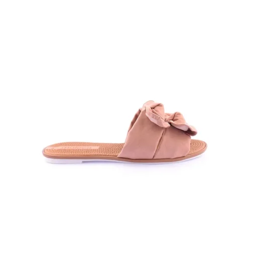 Chinelo MOLECA