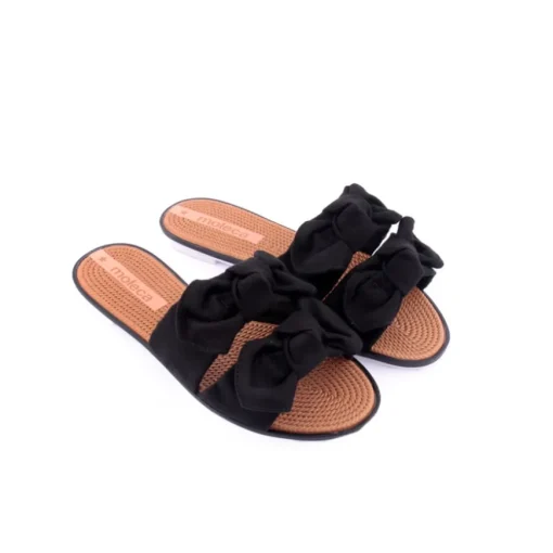 Chinelo MOLECA