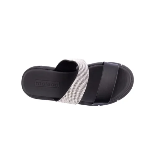 Chinelo MOLECA