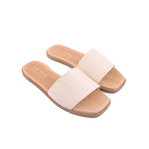 Chinelo MOLECA
