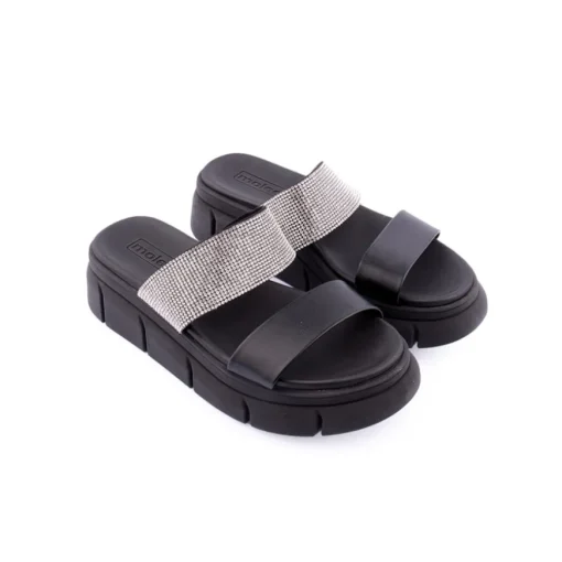 Chinelo MOLECA