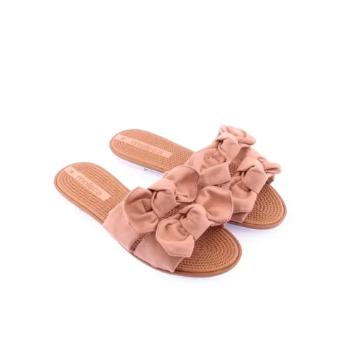 Chinelo MOLECA