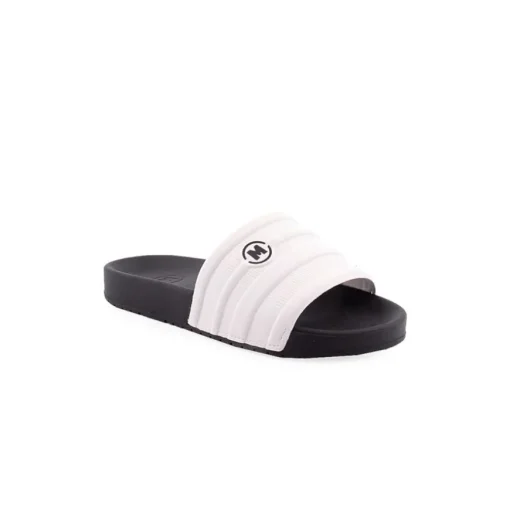 Chinelo MOLEKINHO