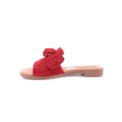 Chinelo WALKWELL