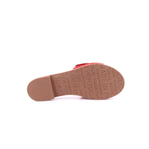Chinelo WALKWELL