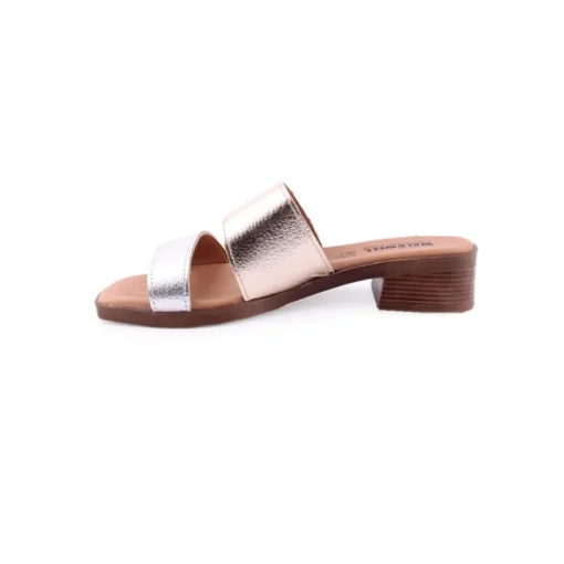 Chinelo WALKWELL