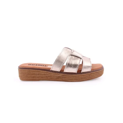 Chinelo WALKWELL