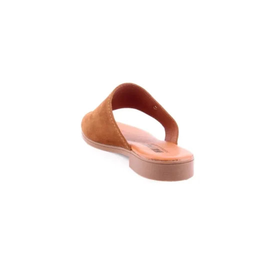 Chinelo WALKWELL