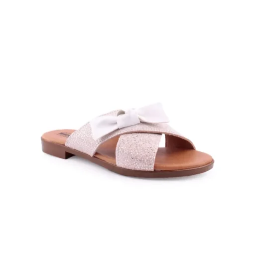 Chinelo WALKWELL