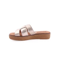 Chinelo WALKWELL