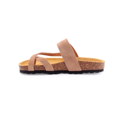 Chinelo WALKWELL