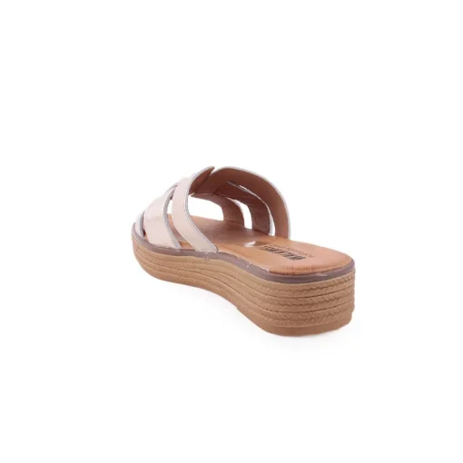 Chinelo WALKWELL